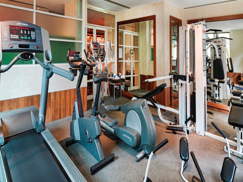 Amora Hotel Jamison Sydney Luaran gambar A gym